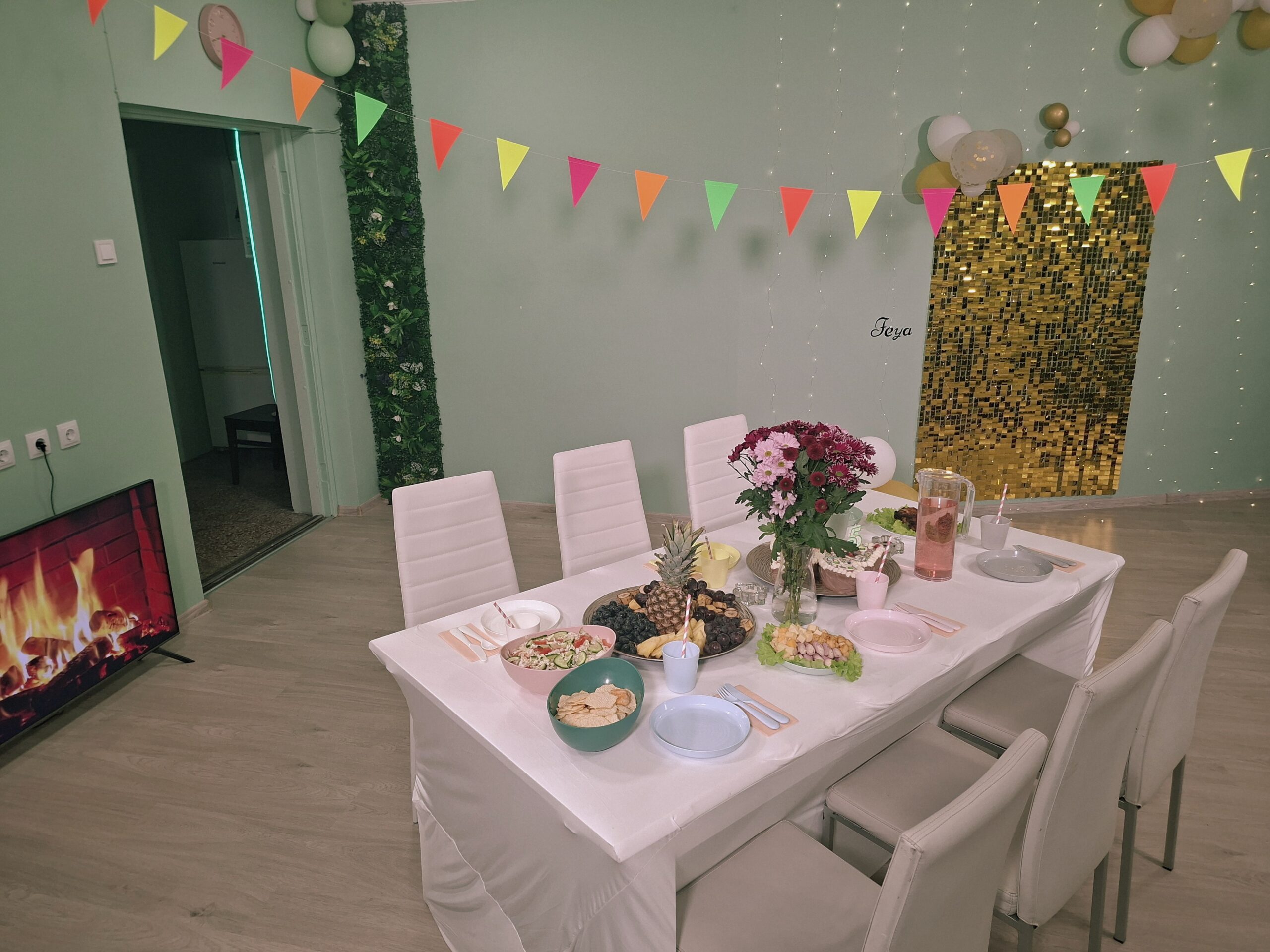 Feya mängutoa sünnipäevapeo laud ja dekoratsioonid